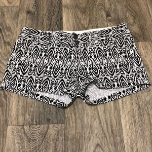 Patterned shorts